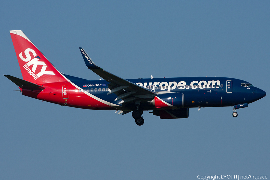 SkyEurope Boeing 737-76N (OM-NGF) | Photo 255652