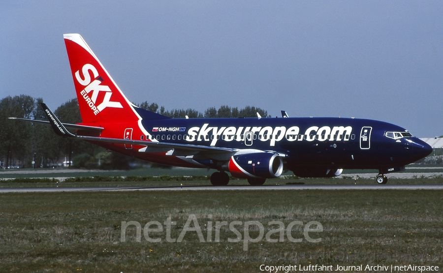 SkyEurope Boeing 737-76N (OM-NGH) | Photo 421486