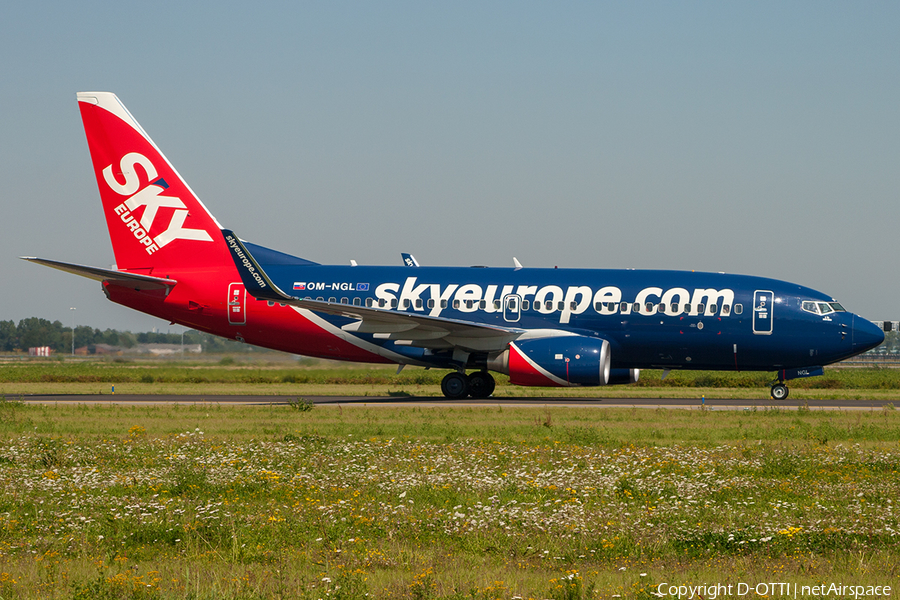 SkyEurope Boeing 737-76N (OM-NGL) | Photo 203092