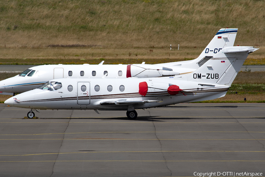 Jetbee Czech Raytheon Hawker 400XP (OM-ZUB) | Photo 395258