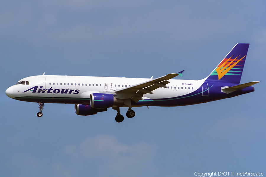 Airtours International Airbus A320-212 (OO-AEY) | Photo 417358