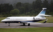 Abelag Aviation Dassault Falcon 2000EX (OO-DFG) at  Farnborough, United Kingdom