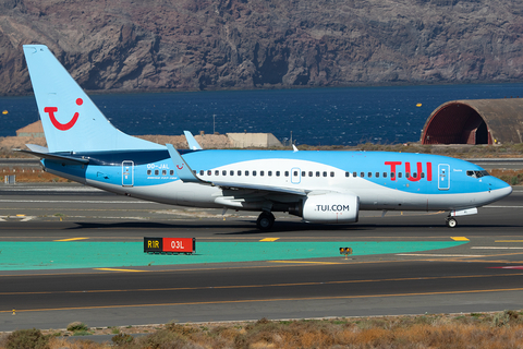 TUI Airlines Belgium Boeing 737-7K2 (OO-JAL) at  Gran Canaria, Spain