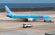 TUI Airlines Belgium Boeing 737-8K5 (OO-JAX) at  Gran Canaria, Spain