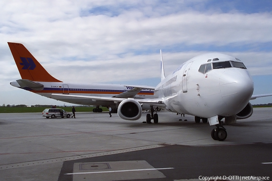 Sobelair Boeing 737-46B (OO-SBJ) | Photo 135021