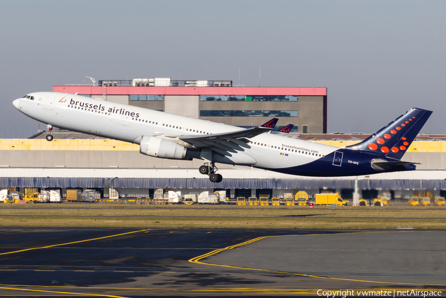 Brussels Airlines Airbus A330-343X (OO-SFE) | Photo 663784