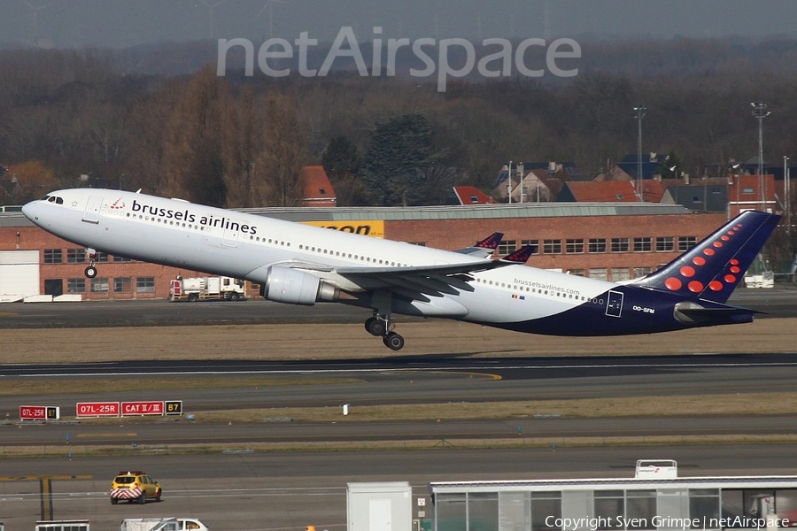 Brussels Airlines Airbus A330-301 (OO-SFM) | Photo 146162