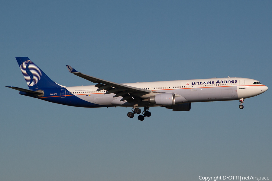 Brussels Airlines Airbus A330-301 (OO-SFM) | Photo 200111