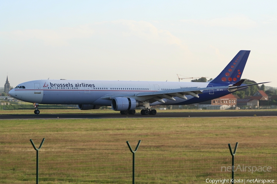 Brussels Airlines Airbus A330-301 (OO-SFM) | Photo 553488