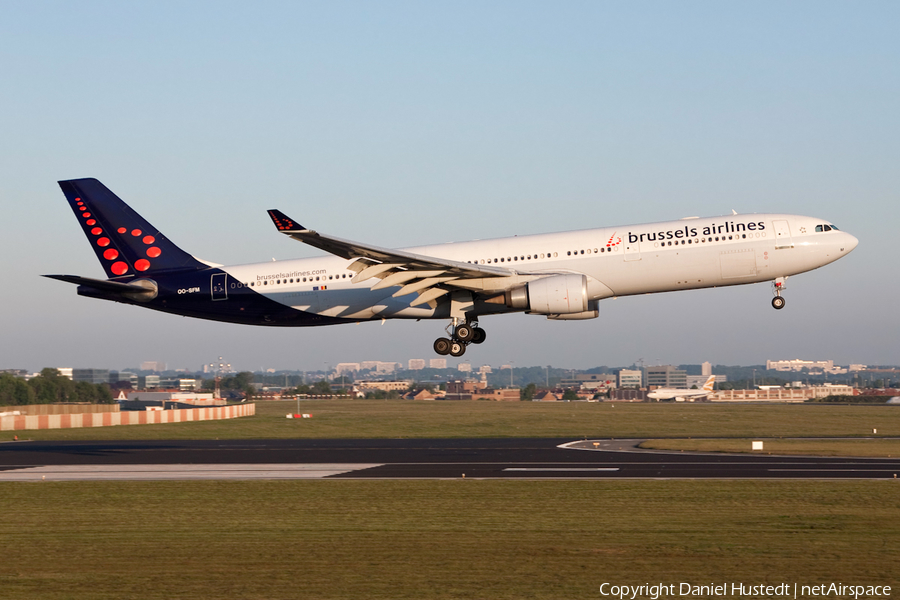 Brussels Airlines Airbus A330-301 (OO-SFM) | Photo 646556