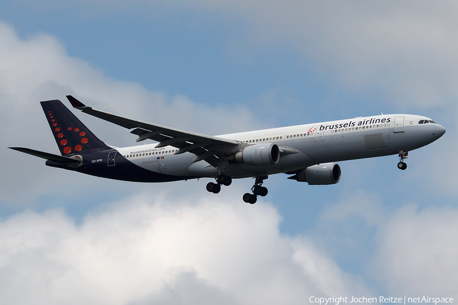 Brussels Airlines Airbus A330-301 (OO-SFM) | Photo 125599