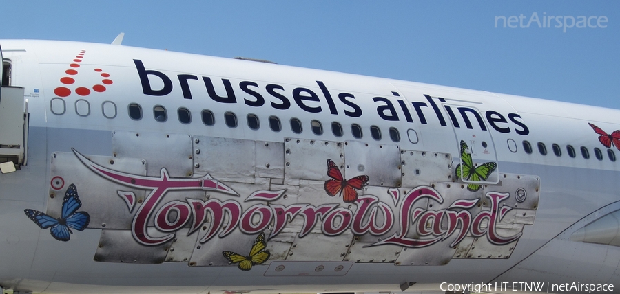 Brussels Airlines Airbus A330-301 (OO-SFN) | Photo 29526