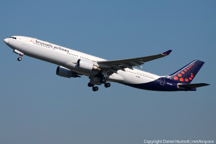 Brussels Airlines Airbus A330-301 (OO-SFN) | Photo 614009