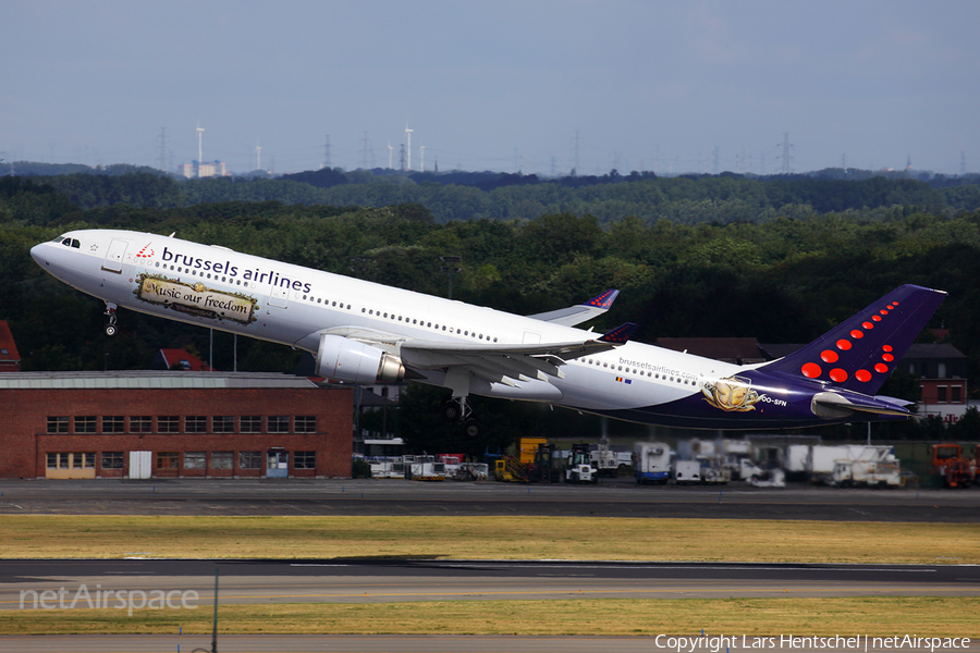Brussels Airlines Airbus A330-301 (OO-SFN) | Photo 82502