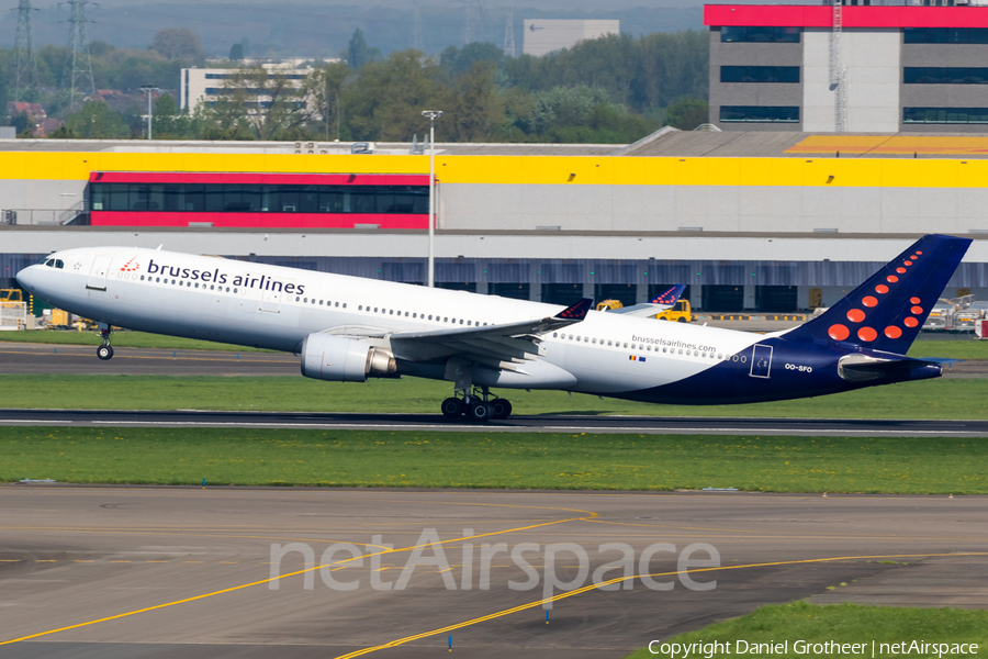 Brussels Airlines Airbus A330-301 (OO-SFO) | Photo 243011