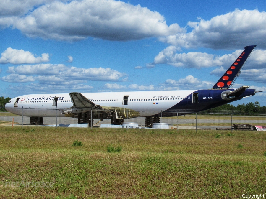 Brussels Airlines Airbus A330-301 (OO-SFO) | Photo 349033