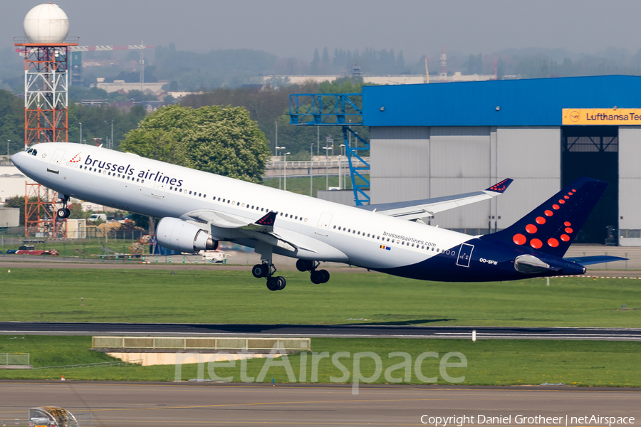 Brussels Airlines Airbus A330-322 (OO-SFW) | Photo 243008