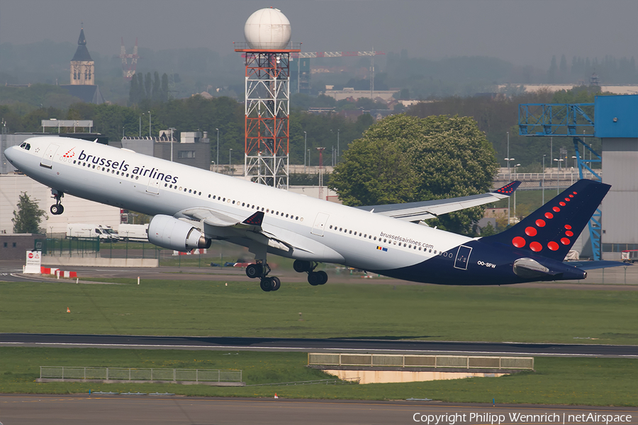 Brussels Airlines Airbus A330-322 (OO-SFW) | Photo 256856