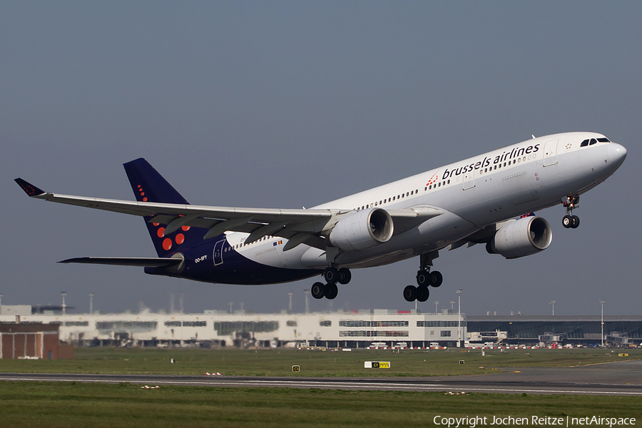 Brussels Airlines Airbus A330-223 (OO-SFY) | Photo 164574