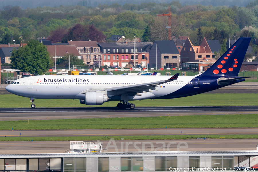 Brussels Airlines Airbus A330-223 (OO-SFY) | Photo 242990