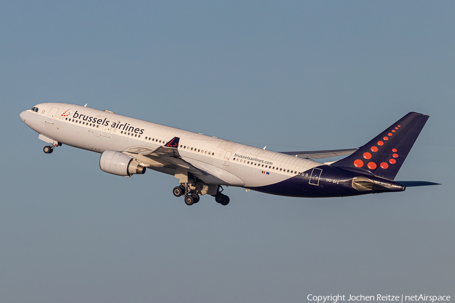 Brussels Airlines Airbus A330-223 (OO-SFZ) | Photo 366521