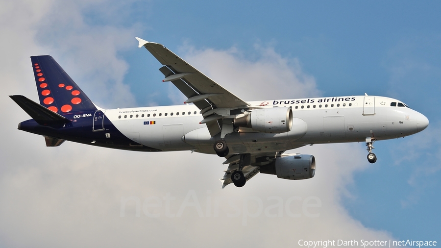 Brussels Airlines Airbus A320-214 (OO-SNA) | Photo 212255