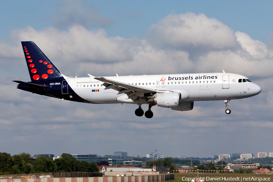 Brussels Airlines Airbus A320-214 (OO-SNA) | Photo 646561