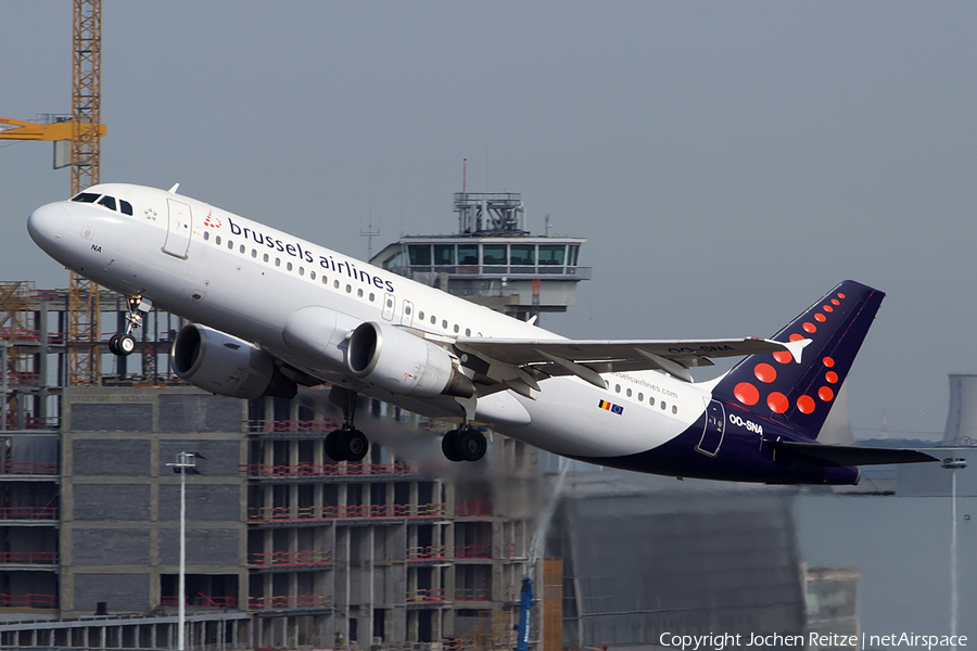 Brussels Airlines Airbus A320-214 (OO-SNA) | Photo 79860
