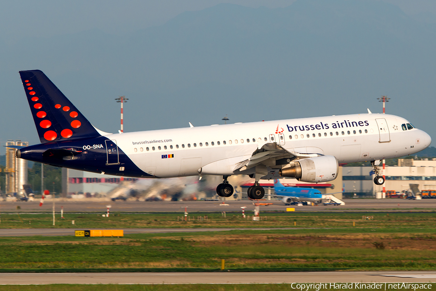 Brussels Airlines Airbus A320-214 (OO-SNA) | Photo 307804