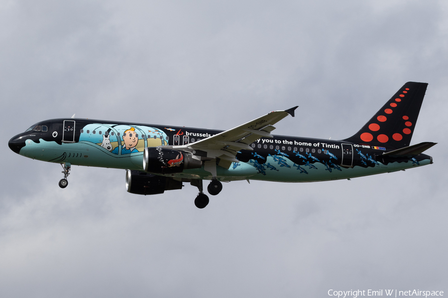 Brussels Airlines Airbus A320-214 (OO-SNB) | Photo 565247