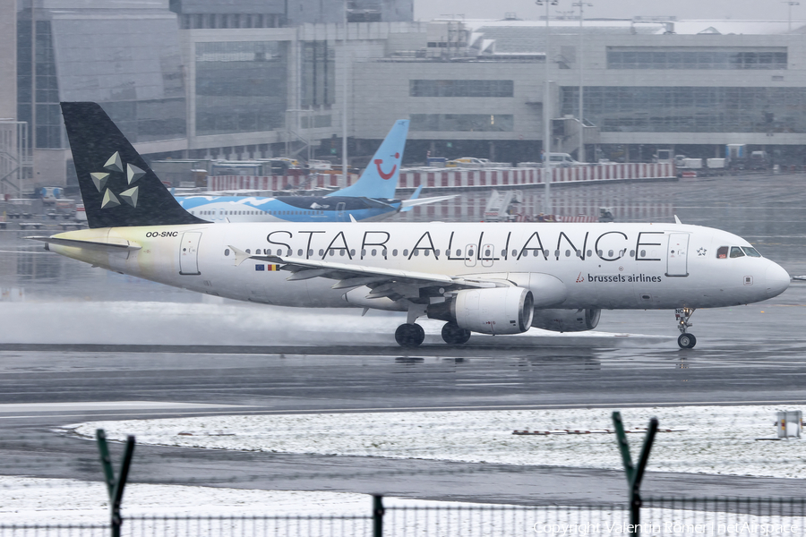 Brussels Airlines Airbus A320-214 (OO-SNC) | Photo 562836