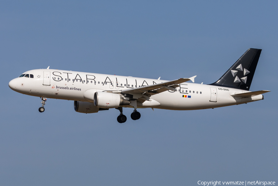 Brussels Airlines Airbus A320-214 (OO-SNC) | Photo 593848