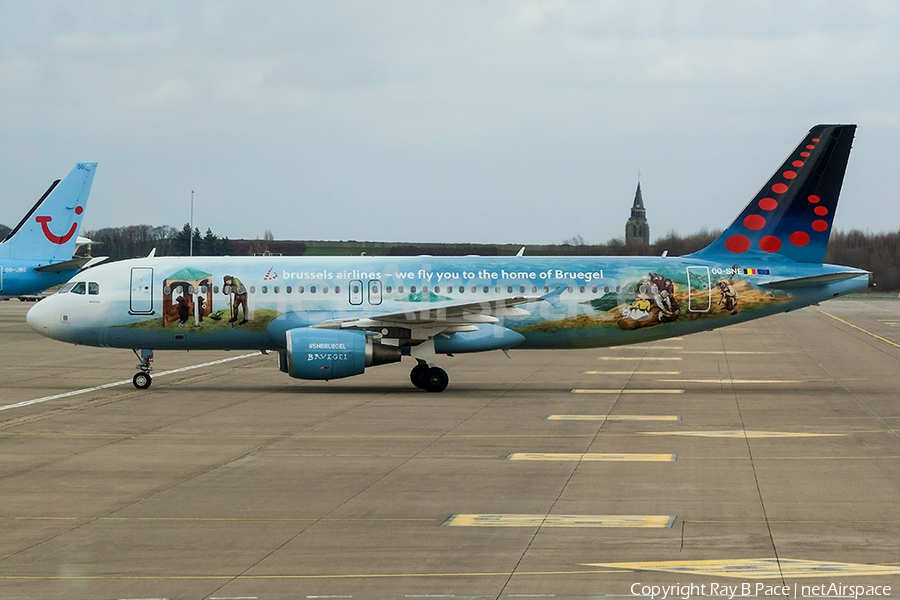 Brussels Airlines Airbus A320-214 (OO-SNE) | Photo 374322