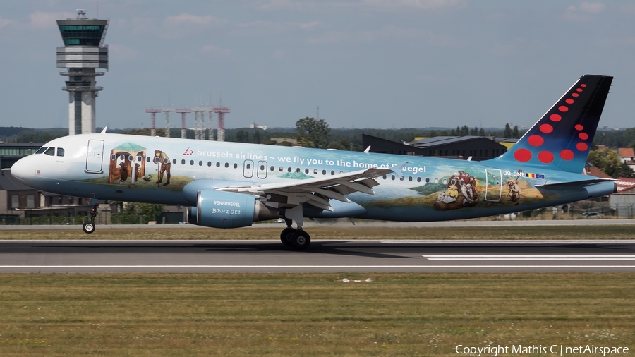 Brussels Airlines Airbus A320-214 (OO-SNE) | Photo 379445