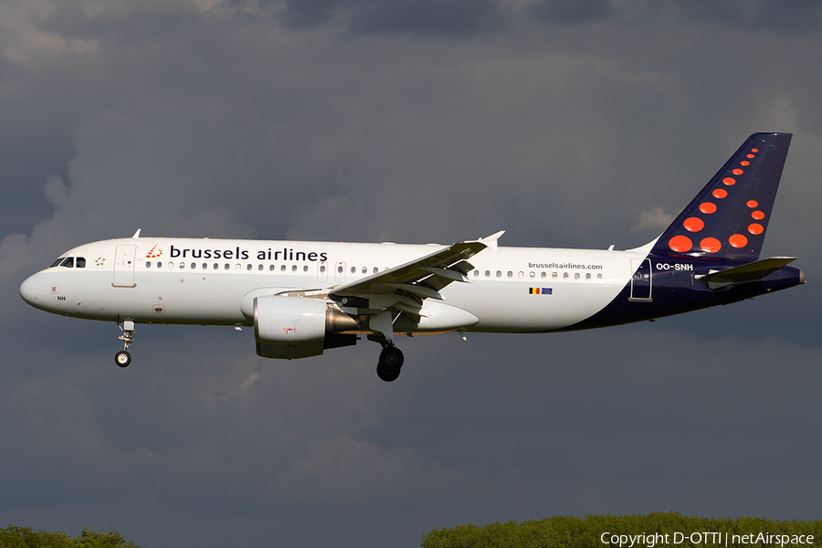 Brussels Airlines Airbus A320-214 (OO-SNH) | Photo 321236