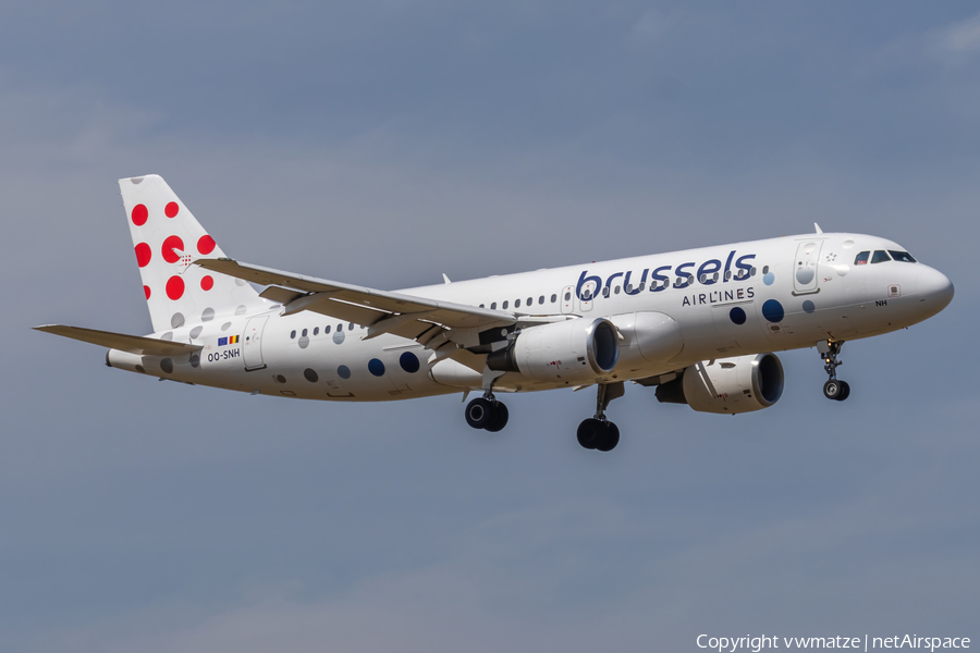 Brussels Airlines Airbus A320-214 (OO-SNH) | Photo 521998