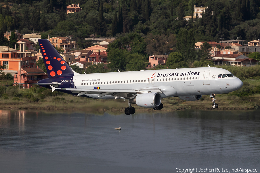 Brussels Airlines Airbus A320-214 (OO-SNH) | Photo 247913