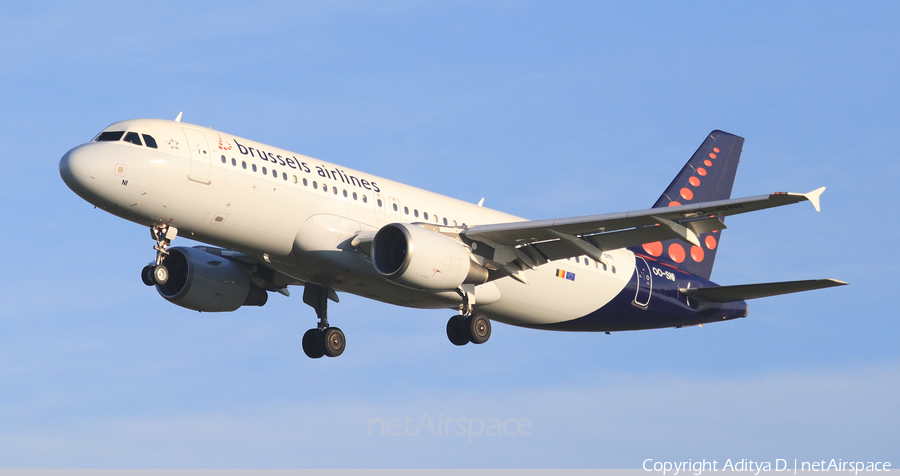 Brussels Airlines Airbus A320-214 (OO-SNI) | Photo 359555