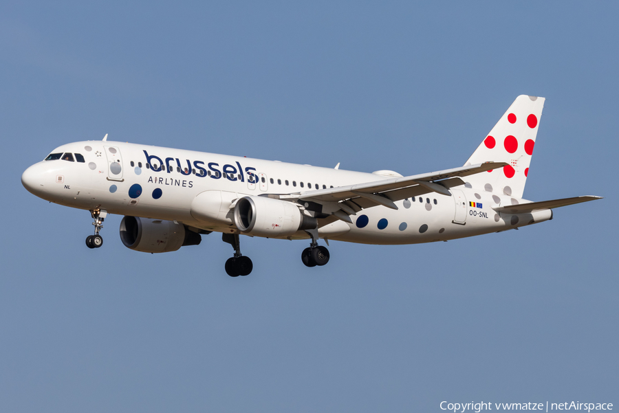 Brussels Airlines Airbus A320-214 (OO-SNL) | Photo 593862