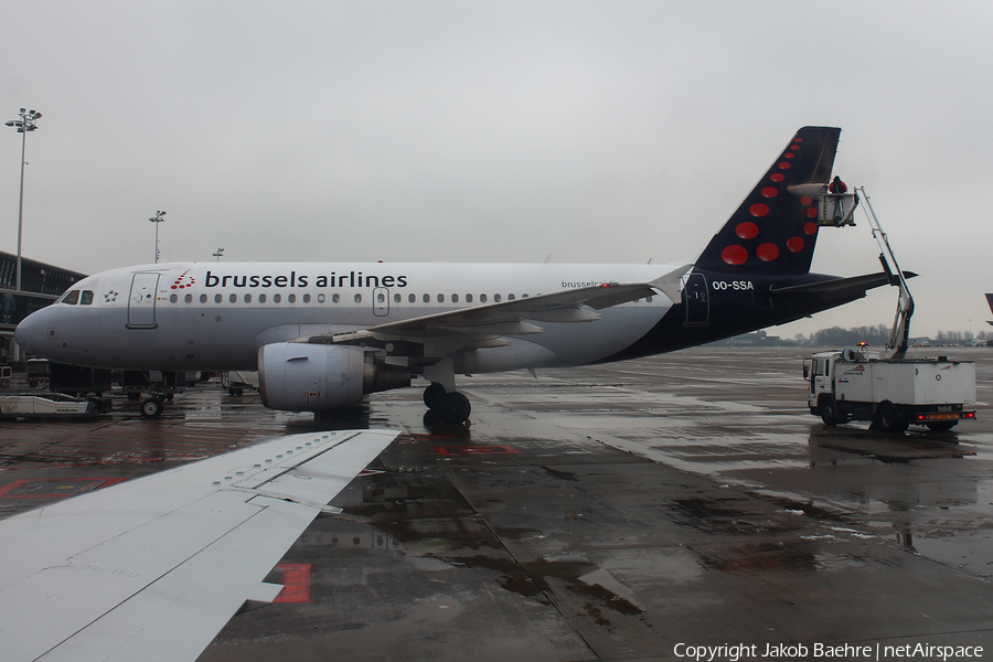 Brussels Airlines Airbus A319-111 (OO-SSA) | Photo 203926