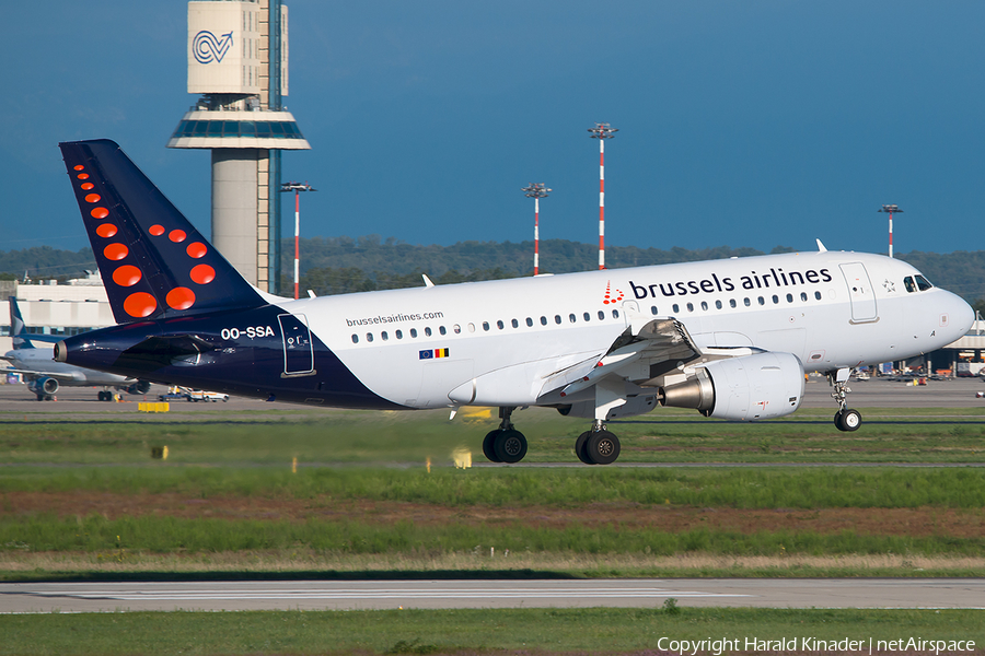 Brussels Airlines Airbus A319-111 (OO-SSA) | Photo 292648