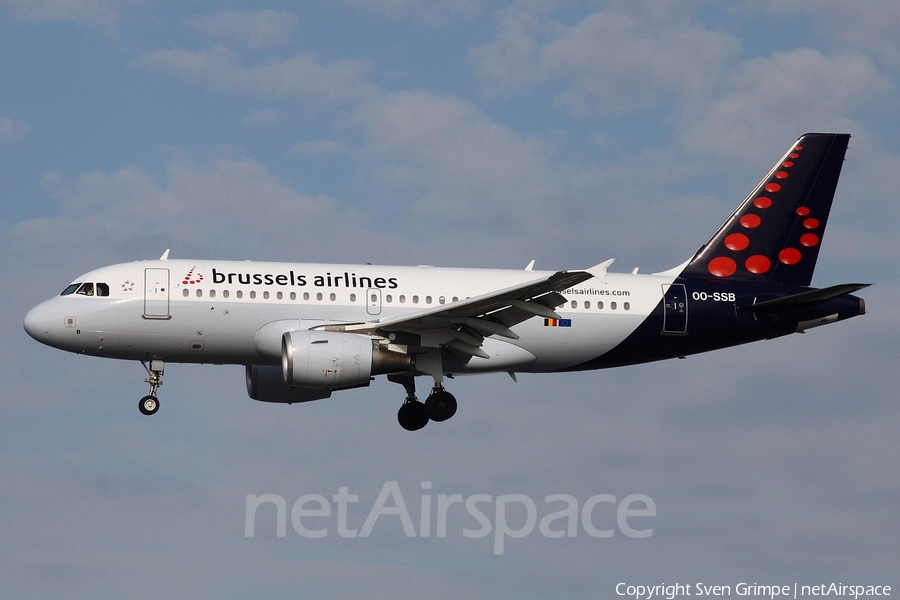 Brussels Airlines Airbus A319-111 (OO-SSB) | Photo 25925