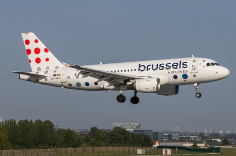 Brussels Airlines Airbus A319-111 (OO-SSJ) at  Brussels - International, Belgium