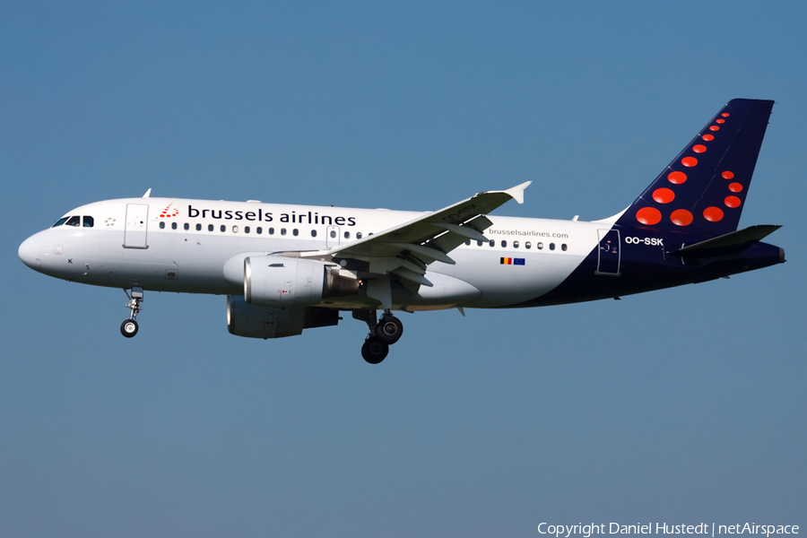 Brussels Airlines Airbus A319-112 (OO-SSK) | Photo 614012