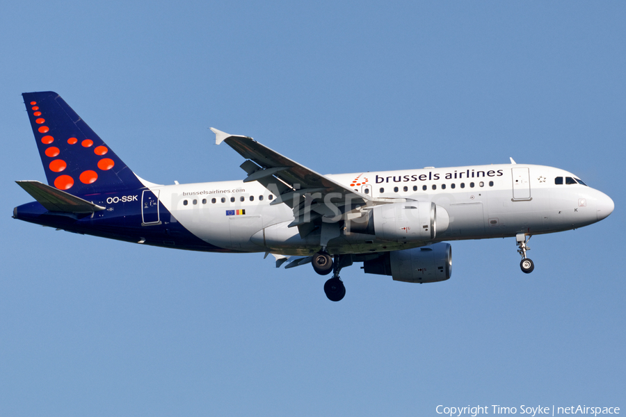 Brussels Airlines Airbus A319-112 (OO-SSK) | Photo 345443