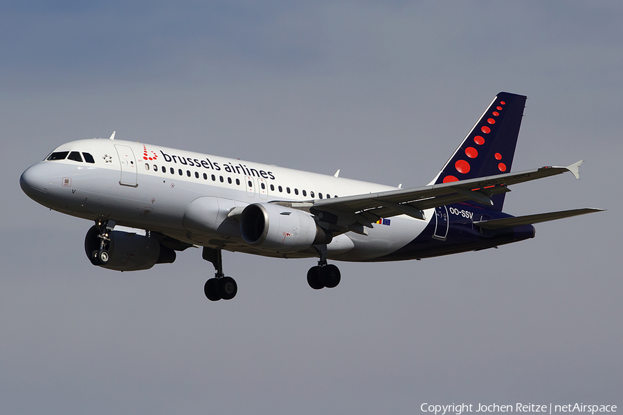 Brussels Airlines Airbus A319-111 (OO-SSV) | Photo 150602