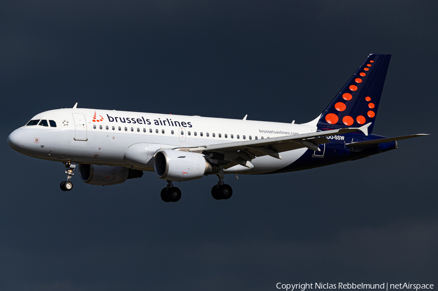 Brussels Airlines Airbus A319-111 (OO-SSW) | Photo 442058