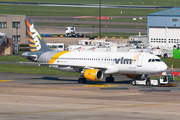 VLM Airlines Airbus A320-212 (OO-TCT) at  Brussels - International, Belgium