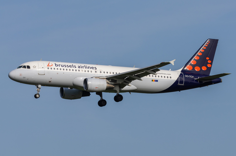 Brussels Airlines Airbus A320-214 (OO-TCV) at  Brussels - International, Belgium