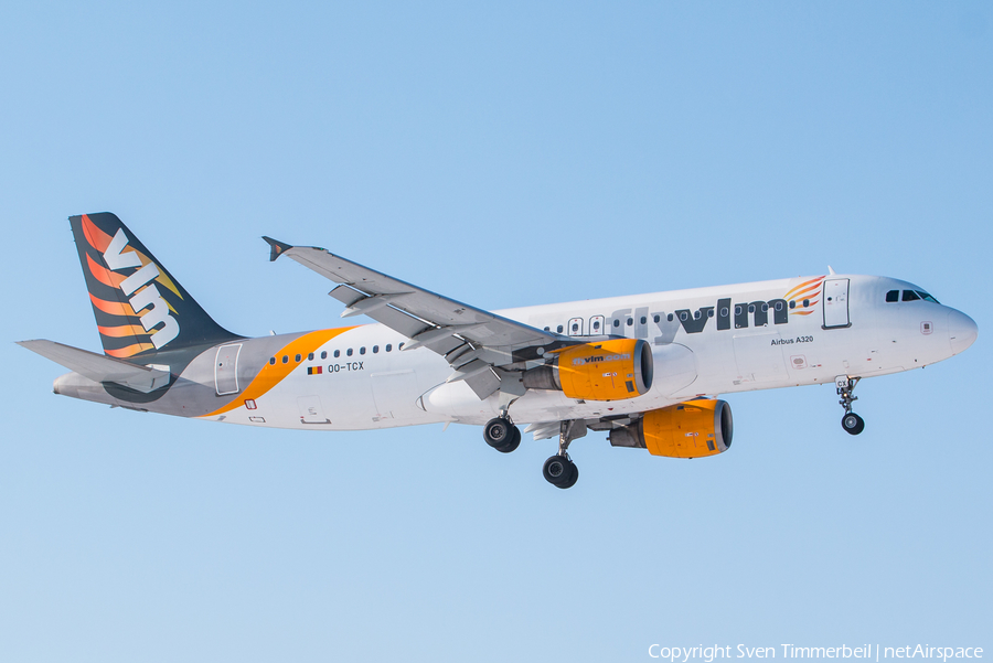 VLM Airlines Airbus A320-212 (OO-TCX) | Photo 224774